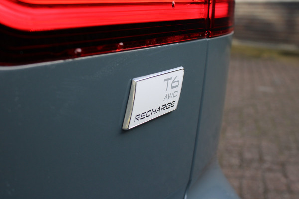 Volvo V60 2.0 T6 Plug-in hybrid AWD Plus Dark | Trekhaak | Adaptieve cruise | Memory | Camera