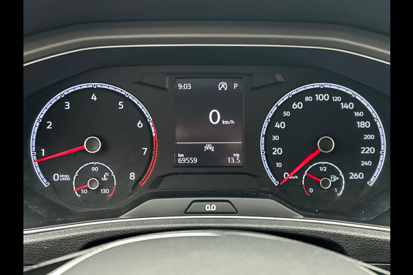 Volkswagen T-Roc 1.5 TSI Style Business Automaat Carplay Trekhaak Adaptive-cruise Navigatie