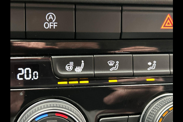 Volkswagen T-Roc 1.5 TSI Style Business Automaat Carplay Trekhaak Adaptive-cruise Navigatie