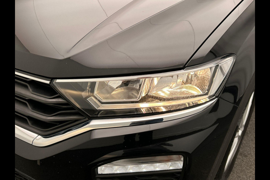 Volkswagen T-Roc 1.5 TSI Style Business Automaat Carplay Trekhaak Adaptive-cruise Navigatie
