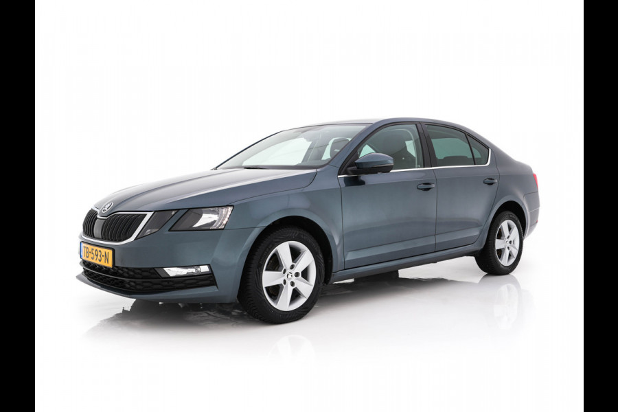 Škoda Octavia 1.6 TDI Greentech Ambition Business *LEATHER-FABRIC | NAVI-FULLMAP | HEATED-COMFORTSEATS | ECC | TOWBAR | PRIVACY-GLASS | PARKPILOT | CRUISE | 16''ALU *
