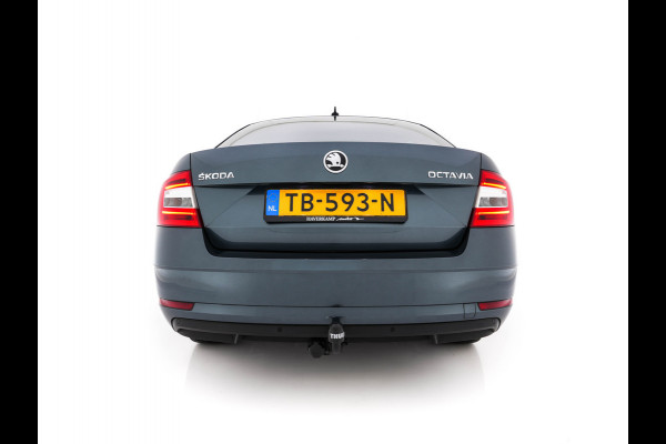 Škoda Octavia 1.6 TDI Greentech Ambition Business *LEATHER-FABRIC | NAVI-FULLMAP | HEATED-COMFORTSEATS | ECC | TOWBAR | PRIVACY-GLASS | PARKPILOT | CRUISE | 16''ALU *