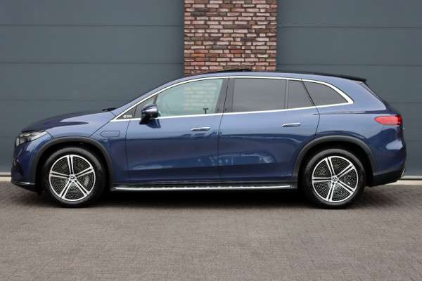 Mercedes-Benz EQS SUV 500 4MATIC Luxury Line 108 kWh | Luchtvering | Hyperscreen | Achterasbesturing | Distronic+ | Stoelventilatie | HUD | Elek. Achterbank | Burmester | Warmtepomp | Digital Light |