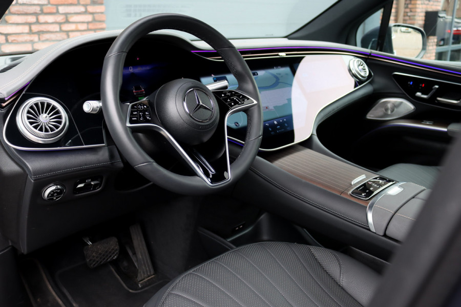 Mercedes-Benz EQS SUV 500 4MATIC Luxury Line 108 kWh | Luchtvering | Hyperscreen | Achterasbesturing | Distronic+ | Stoelventilatie | HUD | Elek. Achterbank | Burmester | Warmtepomp | Digital Light |