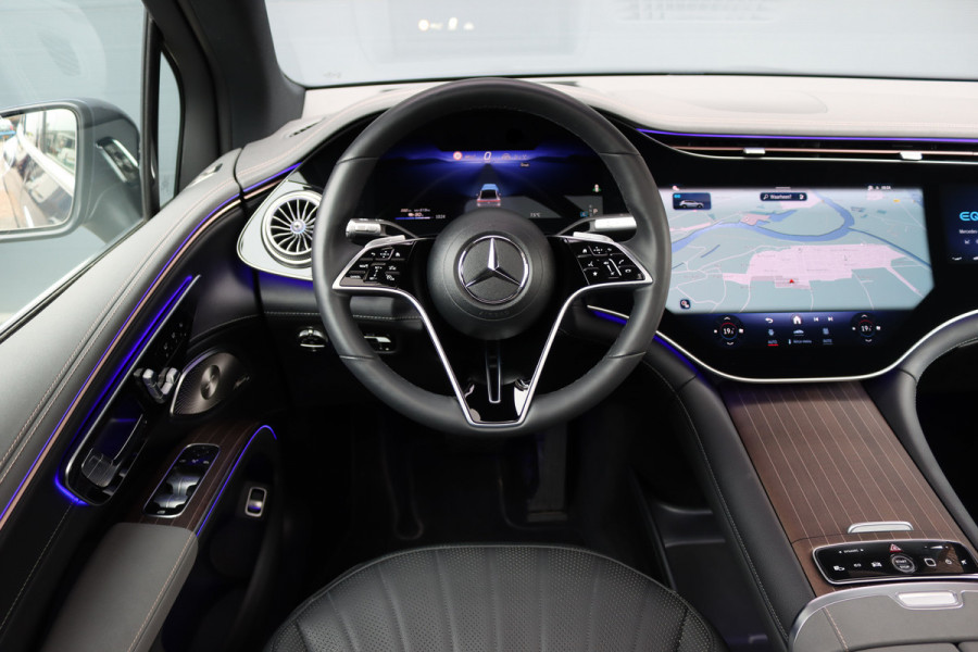Mercedes-Benz EQS SUV 500 4MATIC Luxury Line 108 kWh | Luchtvering | Hyperscreen | Achterasbesturing | Distronic+ | Stoelventilatie | HUD | Elek. Achterbank | Burmester | Warmtepomp | Digital Light |