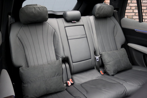 Mercedes-Benz EQS SUV 500 4MATIC Luxury Line 108 kWh | Luchtvering | Hyperscreen | Achterasbesturing | Distronic+ | Stoelventilatie | HUD | Elek. Achterbank | Burmester | Warmtepomp | Digital Light |