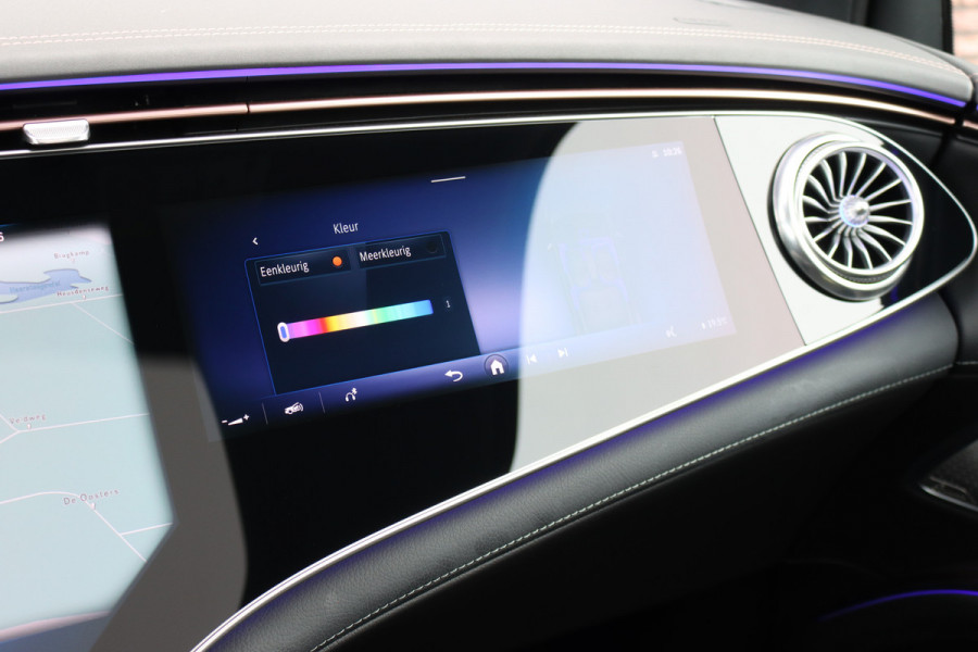 Mercedes-Benz EQS SUV 500 4MATIC Luxury Line 108 kWh | Luchtvering | Hyperscreen | Achterasbesturing | Distronic+ | Stoelventilatie | HUD | Elek. Achterbank | Burmester | Warmtepomp | Digital Light |