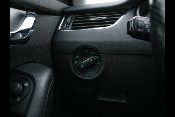 Škoda Octavia 1.6 TDI Greentech Ambition Business *LEATHER-FABRIC | NAVI-FULLMAP | HEATED-COMFORTSEATS | ECC | TOWBAR | PRIVACY-GLASS | PARKPILOT | CRUISE | 16''ALU *
