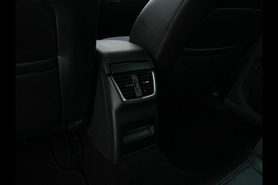 Škoda Octavia 1.6 TDI Greentech Ambition Business *LEATHER-FABRIC | NAVI-FULLMAP | HEATED-COMFORTSEATS | ECC | TOWBAR | PRIVACY-GLASS | PARKPILOT | CRUISE | 16''ALU *