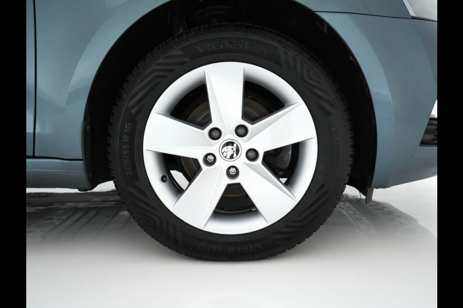 Škoda Octavia 1.6 TDI Greentech Ambition Business *LEATHER-FABRIC | NAVI-FULLMAP | HEATED-COMFORTSEATS | ECC | TOWBAR | PRIVACY-GLASS | PARKPILOT | CRUISE | 16''ALU *