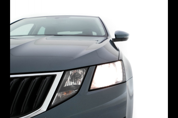 Škoda Octavia 1.6 TDI Greentech Ambition Business *LEATHER-FABRIC | NAVI-FULLMAP | HEATED-COMFORTSEATS | ECC | TOWBAR | PRIVACY-GLASS | PARKPILOT | CRUISE | 16''ALU *