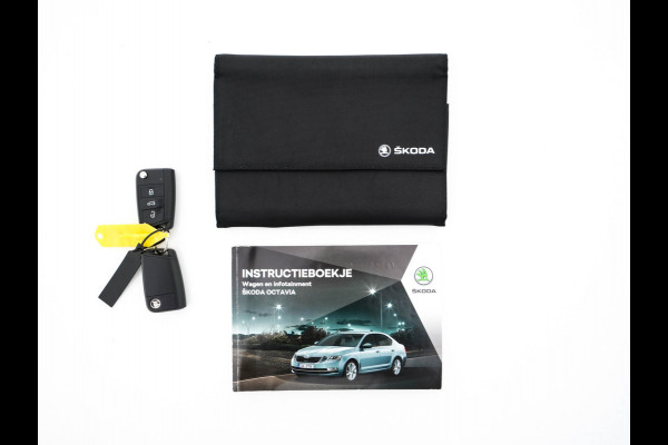 Škoda Octavia 1.6 TDI Greentech Ambition Business *LEATHER-FABRIC | NAVI-FULLMAP | HEATED-COMFORTSEATS | ECC | TOWBAR | PRIVACY-GLASS | PARKPILOT | CRUISE | 16''ALU *