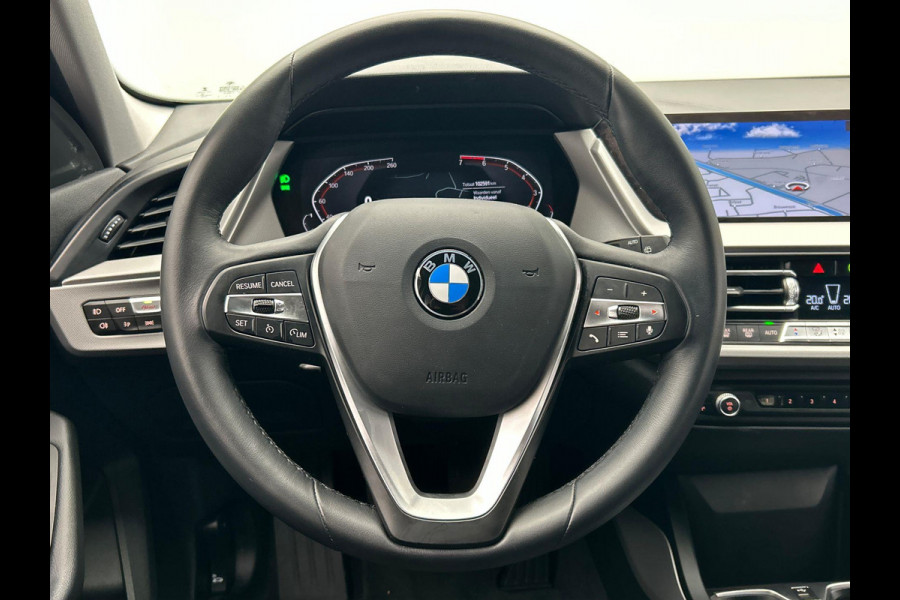 BMW 1-serie 118i Executive Edition * Origineel Nederlands * Carplay Navigatie Climate-control Cruise
