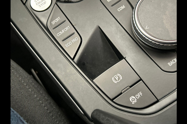 BMW 1-serie 118i Executive Edition * Origineel Nederlands * Carplay Navigatie Climate-control Cruise