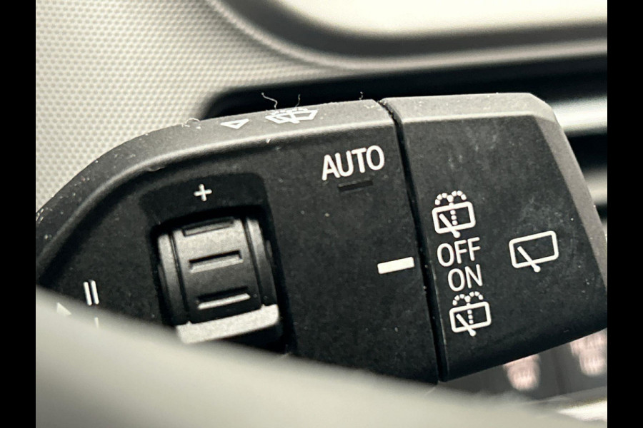 BMW 1-serie 118i Executive Edition * Origineel Nederlands * Carplay Navigatie Climate-control Cruise