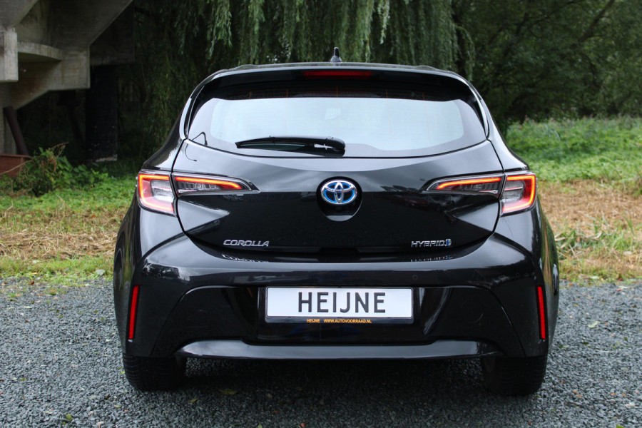 Toyota Corolla 1.8 HYBRID AUT. DYNAMIC NAVI/CAMERA/CARPLAY