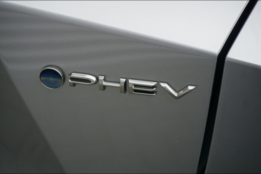 Toyota C-HR 2.0 PHEV 220PK Dynamic NIEUW | LUXE