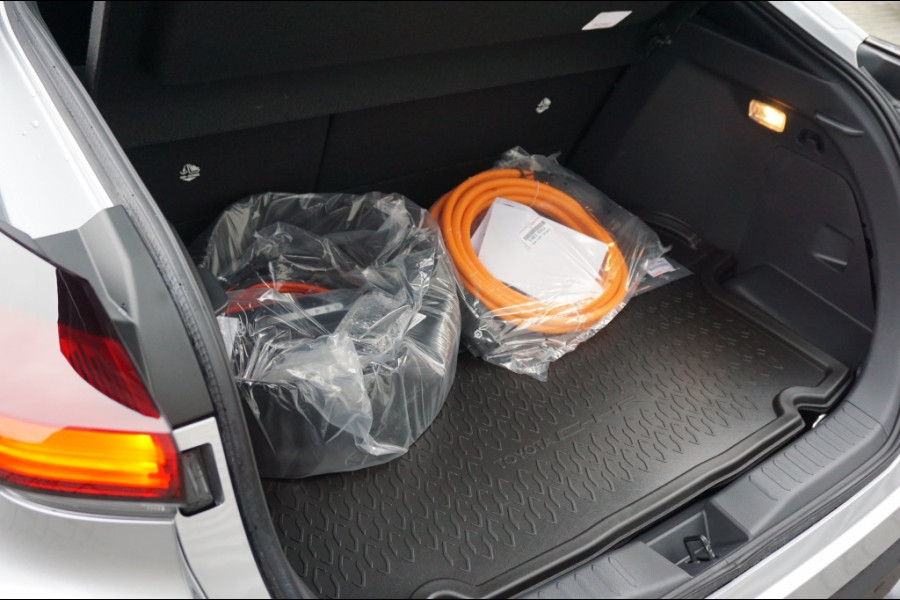 Toyota C-HR 2.0 PHEV 220PK Dynamic NIEUW | LUXE