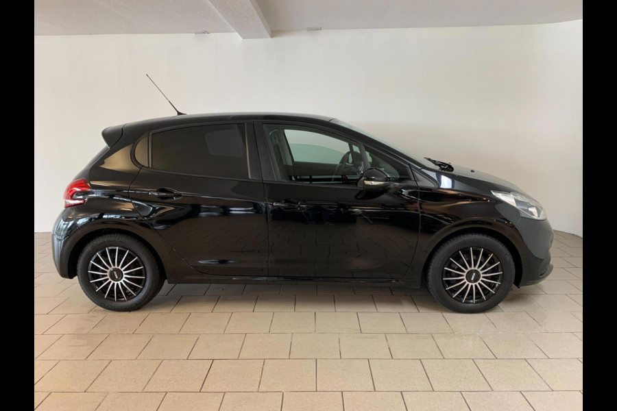 Peugeot 208 1.2 PureTech Blue Lion AIRCO NAVI CRUISE ELEK RAMEN CENT VERG SPARCO WIELDOPSET MULTI STUUR MISTLAMPEN NIEUWSTAAT