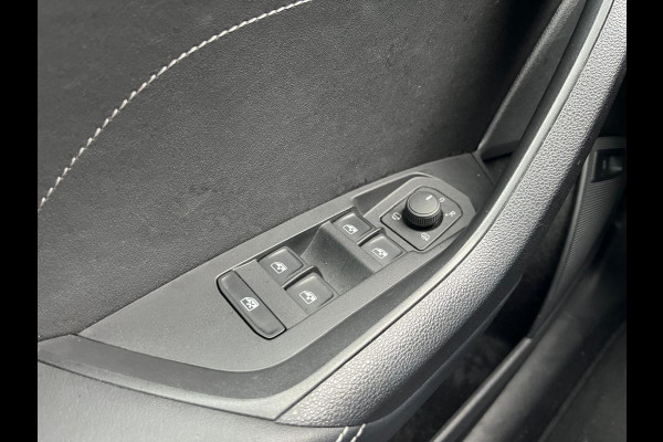 Škoda Kodiaq 1.5 TSI Sportline Business 7p. | Schuif/kantel dak | Trekhaak |