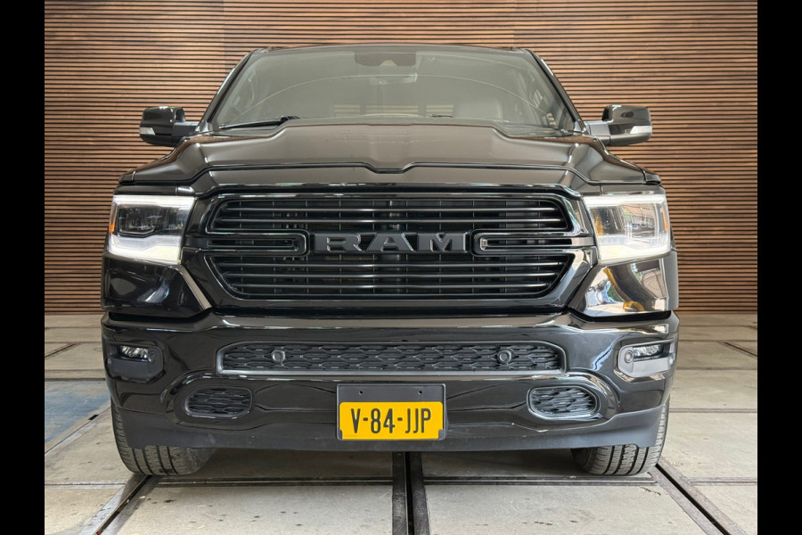 Dodge Ram 1500 5.7 V8 4x4 Crew Cab Sport | Full BLACK | Camera | ALPINE | Soft Cover | Apple Carplay | Cruise |