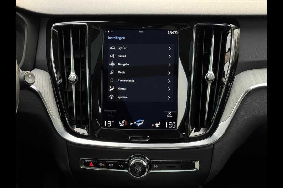 Volvo V60 2.0 B3 Inscription, panoramadak,electr trekhaak, lederen sportinterieur, VOL OPTIES, 1 e eigenaar, NL auto met nap