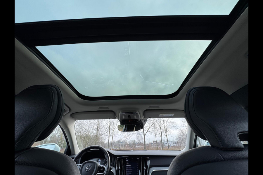 Volvo V60 2.0 B3 Inscription, panoramadak,electr trekhaak, lederen sportinterieur, VOL OPTIES, 1 e eigenaar, NL auto met nap