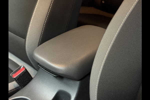 Hyundai Kona 1.6 GDI HEV Fashion | Navi | ACC | Krell | Camera | HUD | Dode hoek | 100% Dealer onderhouden!