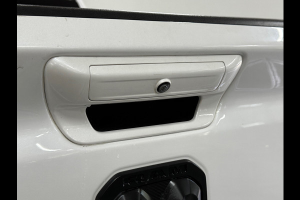 Dodge Ram 1500 5.7 V8 4x4 Crew Cab 5'7 Sport | Soft Cover | Full option | Camera | Trekhaak | White Edition |