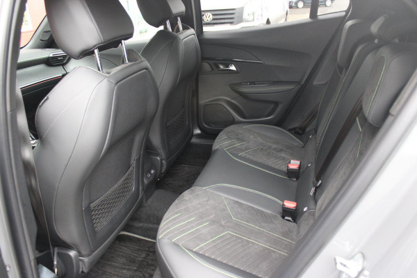 Peugeot 2008 1.2 130PK AUTOMAAT GT PACK | ELEKTRISCH BEDIENBARE BESTUURDERSSTOEL | NAVIGATIE | FULL LED KOPLAMPEN | DRAADLOZE APPLE CARPLAY/ANDROID AUTO | ADAPTIVE CRUISE CONTROL | CAMERA VOOR + ACHTER | CLIMATE CONTROL | LICHTMETALEN VELGEN 17" | KEYLESS ENTRY/START | DAB+ RADIO | ALCANTARA/LEDEREN BEKLEDING  | DODEHOEK DETECTIE | PARKEERSENSOREN VOOR + ACHTER | STOEL VERWARMING |