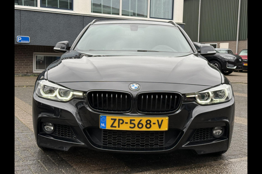 BMW 3 Serie Touring 318i M Sport Corporate Lease HIGH EXEC.| 81.000KM!| ORIG. NL|  LEER| ELEKTRISCHE ACHTERKLEP| AFNEEMBARE TREKHAAK| STOELVERWARMING| 19 INCH!| SUPER NETJES| RIJKLAARPRIJS INCL. 12 MND BOVAG GARANTIE