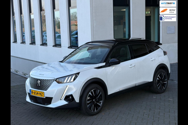 Peugeot e-2008 EV GT 50 kWh, elect. te openen panoramadak, achteruitrijcamera, 1/2 lederen sportinterieur, 17 inch, adaptief cruis