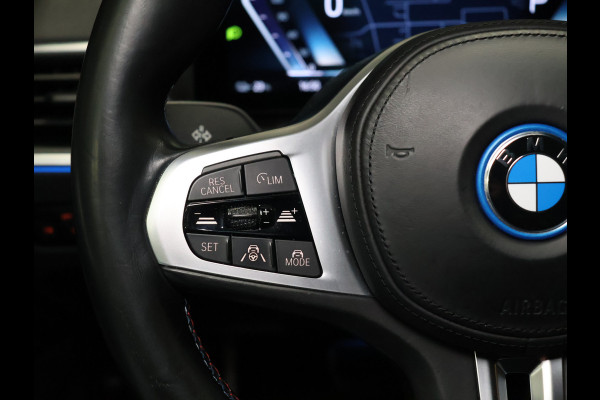 BMW i4 M50 High Executive 84 kWh SOH 94% [SCHUIFKANTELDAK, MEMORY SEATS, HARMAN/KARDON, APPLE CARPLAY, ANDROID, KUIPSTOELEN, HEAD-UP, ADAPTIVE CRUISE, 360 CAMERA, STOELVERWARMING, NIEUWSTAAT]