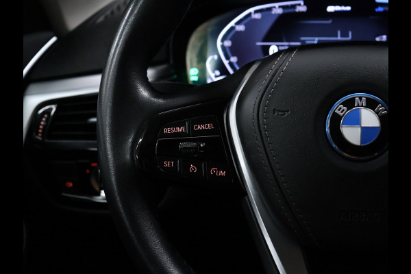 BMW 5 Serie Touring 530e Business Edition Plus [APPLE CARPLAY, ANDROID AUTO, VOL LEDER, MEMORY SEATS, SPORTSTOELEN, LASER LIGHT, NIEUWSTAAT]