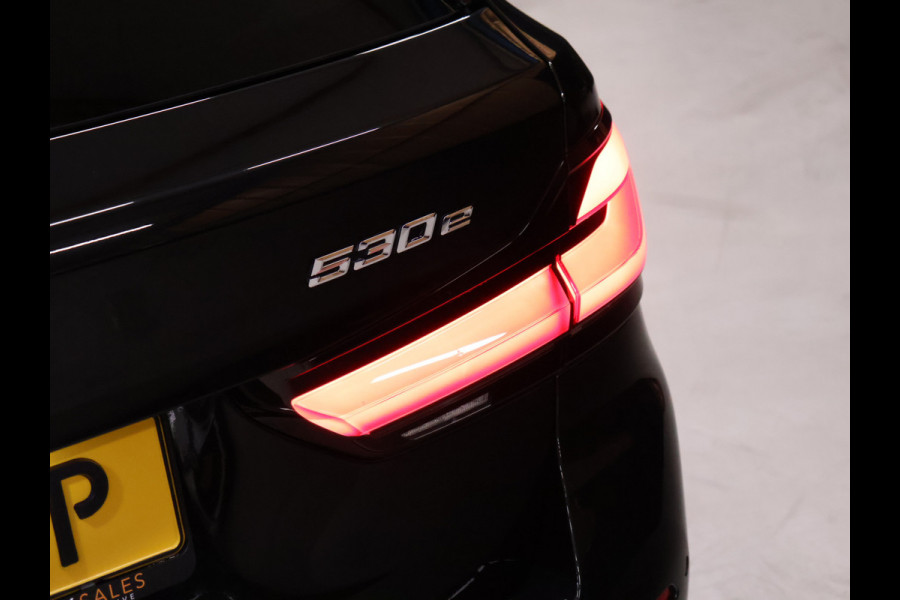 BMW 5 Serie Touring 530e Business Edition Plus [APPLE CARPLAY, ANDROID AUTO, VOL LEDER, MEMORY SEATS, SPORTSTOELEN, LASER LIGHT, NIEUWSTAAT]