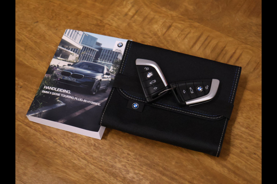 BMW 5 Serie Touring 530e Business Edition Plus [APPLE CARPLAY, ANDROID AUTO, VOL LEDER, MEMORY SEATS, SPORTSTOELEN, LASER LIGHT, NIEUWSTAAT]