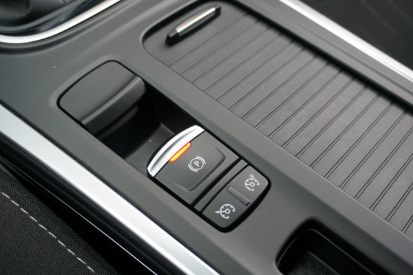 Renault Mégane Estate 1.3 TCe AUT. + TREKHAAK / CARPLAY