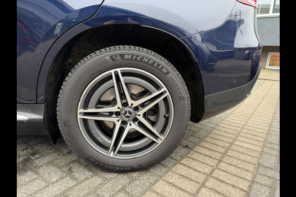 Mercedes-Benz EQC 400 4MATIC Business Solution AMG 80 kWh SOH 97% | SCHUIFDAK | ELEKTRISCHE TREKHAK | CAMERA | MERCEDES DEALER ONDERHOUDEN | AMBILIGHT SFEERVERLICHTING | RIJKLAAR GELEVERD MET 12 MND BOVAG GARANTIE|