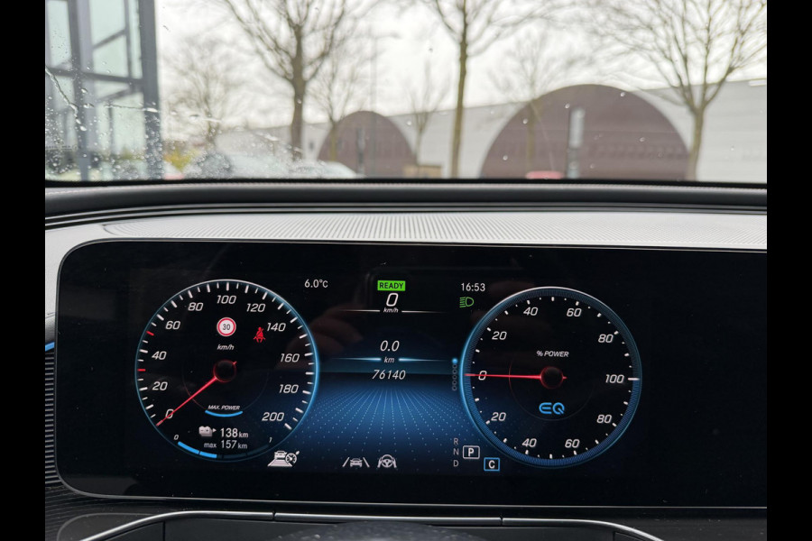 Mercedes-Benz EQC 400 4MATIC Business Solution AMG 80 kWh SOH 97% | SCHUIFDAK | ELEKTRISCHE TREKHAK | CAMERA | MERCEDES DEALER ONDERHOUDEN | AMBILIGHT SFEERVERLICHTING | RIJKLAAR GELEVERD MET 12 MND BOVAG GARANTIE|