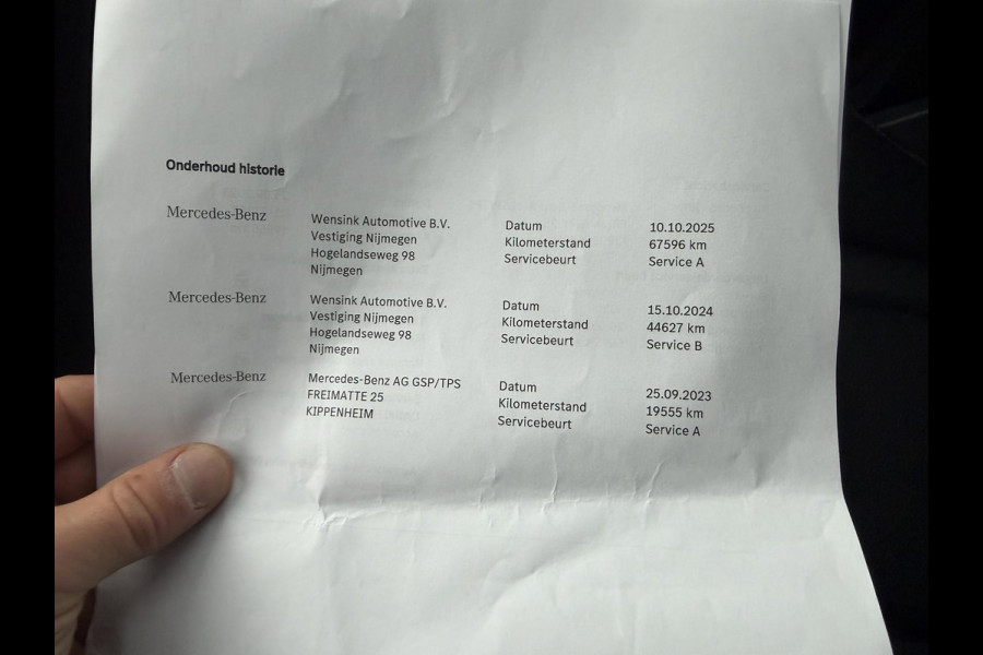 Mercedes-Benz EQC 400 4MATIC Business Solution AMG 80 kWh SOH 97% | SCHUIFDAK | ELEKTRISCHE TREKHAK | CAMERA | MERCEDES DEALER ONDERHOUDEN | AMBILIGHT SFEERVERLICHTING | RIJKLAAR GELEVERD MET 12 MND BOVAG GARANTIE|