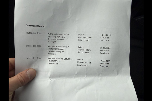 Mercedes-Benz EQC 400 4MATIC Business Solution AMG 80 kWh SOH 97% | SCHUIFDAK | ELEKTRISCHE TREKHAK | CAMERA | MERCEDES DEALER ONDERHOUDEN | AMBILIGHT SFEERVERLICHTING | RIJKLAAR GELEVERD MET 12 MND BOVAG GARANTIE|