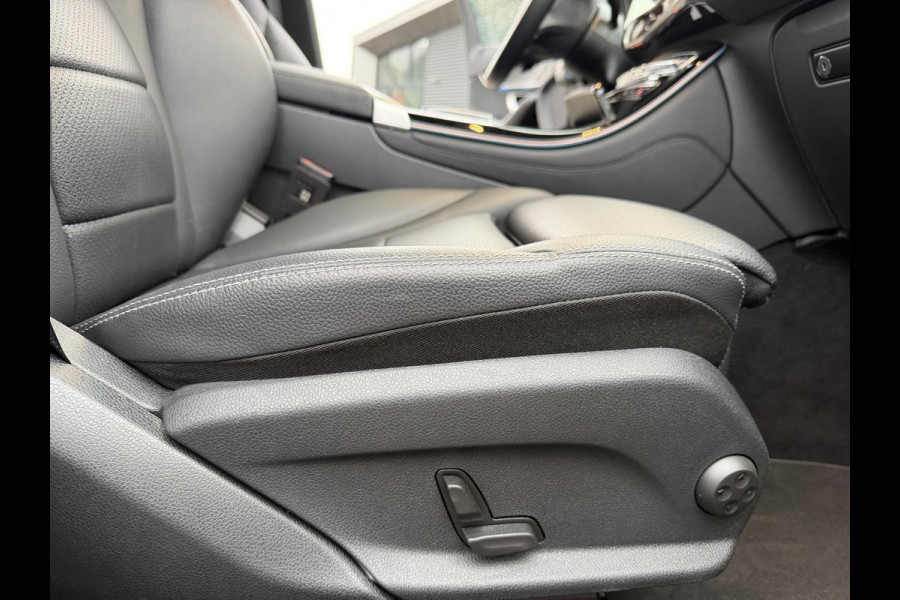 Mercedes-Benz EQC 400 4MATIC Business Solution AMG 80 kWh SOH 97% | SCHUIFDAK | ELEKTRISCHE TREKHAK | CAMERA | MERCEDES DEALER ONDERHOUDEN | AMBILIGHT SFEERVERLICHTING | RIJKLAAR GELEVERD MET 12 MND BOVAG GARANTIE|