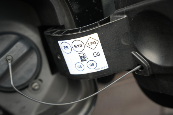 Renault Captur 1.0 TCe 100 Bi-Fuel Zen Navigatie DAB+ LED Cruise Lane Assist LPG