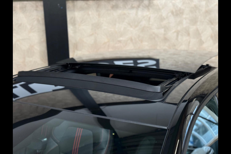 Renault Captur 1.3 mild hybrid 160 R.S. Line | Pano | Trekhaak | Camera | DAB | Navi