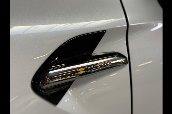 Renault Captur 1.3 mild hybrid 160 R.S. Line | Pano | Trekhaak | Camera | DAB | Navi