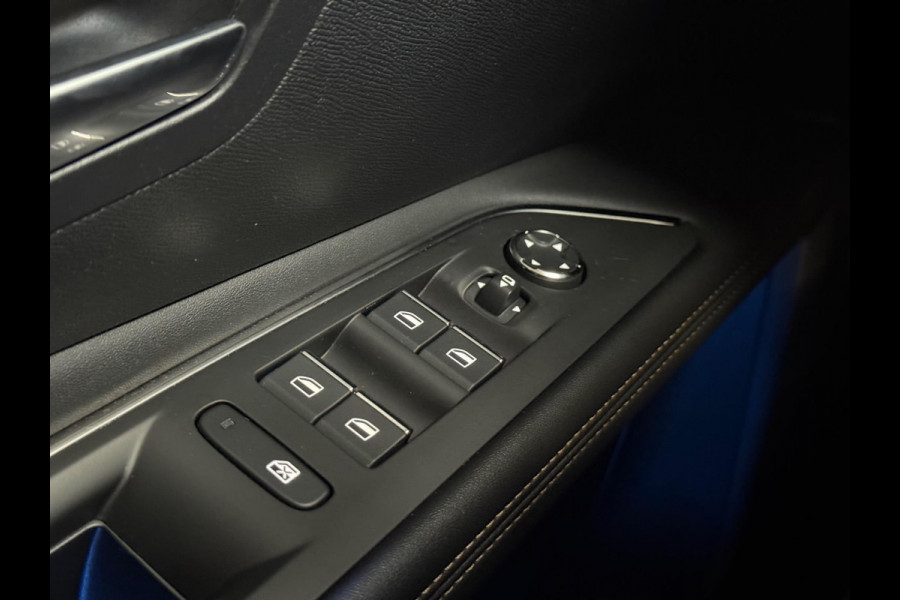 Peugeot 3008 1.6 HYbrid4 300 GT Pack Business | Pano | Focal | Nachtzicht | Trekhaak | Keyless | CarPlay