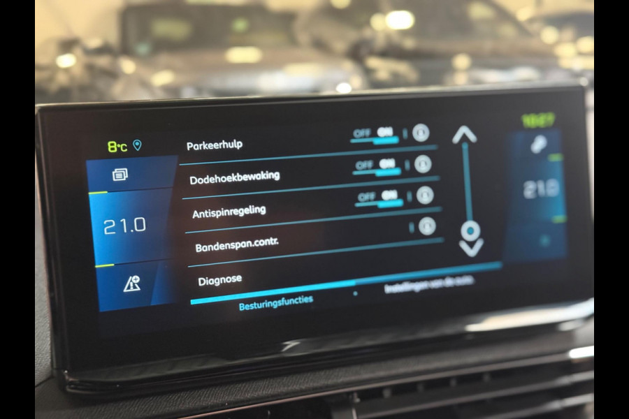 Peugeot 3008 1.6 HYbrid4 300 GT Pack Business | Pano | Focal | Nachtzicht | Trekhaak | Keyless | CarPlay