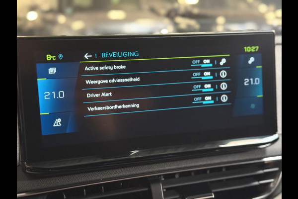 Peugeot 3008 1.6 HYbrid4 300 GT Pack Business | Pano | Focal | Nachtzicht | Trekhaak | Keyless | CarPlay