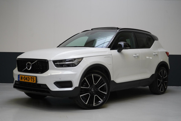 Volvo XC40 1.5 T4 Recharge R-Design | Leder | Panoramadak | Trekhaak | Camera | Lm velgen