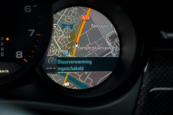 Porsche Macan 3.0 GTS / Pano / Luchtvering / Trekhaak / Sportstoelen / Carplay